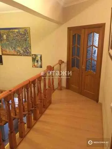 4-комнатная квартира, этаж 5 из 5, 167 м²