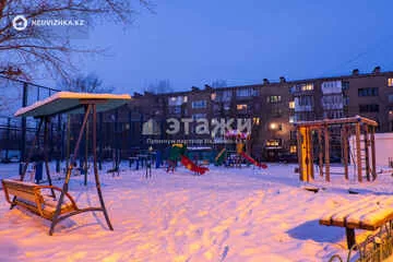 3-комнатная квартира, этаж 4 из 5, 60 м²