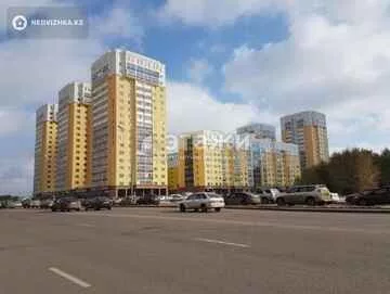 2-комнатная квартира, этаж 2 из 18, 56 м²