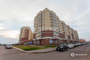 94 м², 3-комнатная квартира, этаж 4 из 9, 94 м², изображение - 1