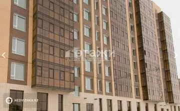 3-комнатная квартира, этаж 4 из 10, 93 м²