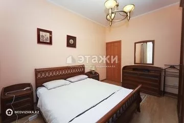 4-комнатная квартира, этаж 3 из 10, 117 м²