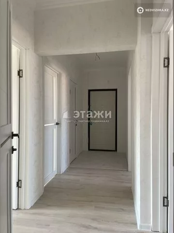 3-комнатная квартира, этаж 2 из 13, 76 м²