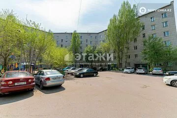 3-комнатная квартира, этаж 3 из 6, 59 м²
