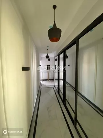 8-комнатная квартира, этаж 7 из 7, 368 м²