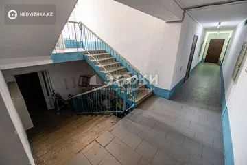 1-комнатная квартира, этаж 3 из 5, 38 м²