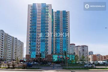 3-комнатная квартира, этаж 4 из 23, 100 м²