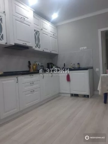 3-комнатная квартира, этаж 15 из 21, 80 м²