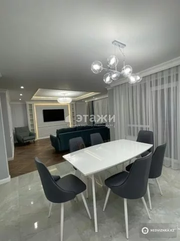 4-комнатная квартира, этаж 6 из 16, 119 м²