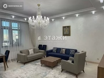 4-комнатная квартира, этаж 4 из 6, 200 м²