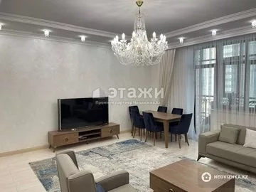 4-комнатная квартира, этаж 4 из 6, 200 м²