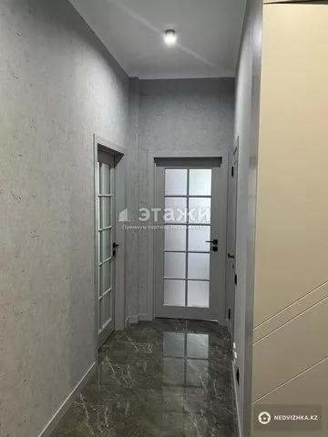 3-комнатная квартира, этаж 2 из 14, 96 м²