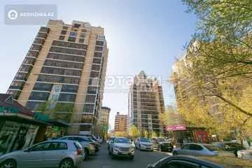 2-комнатная квартира, этаж 9 из 16, 77 м²