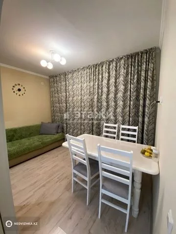 1-комнатная квартира, этаж 3 из 3, 42 м²
