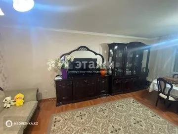 3-комнатная квартира, этаж 8 из 16, 90 м²