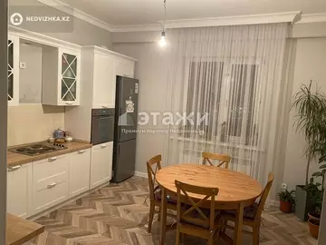 4-комнатная квартира, этаж 12 из 12, 227 м²