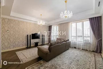 3-комнатная квартира, этаж 3 из 6, 128 м²