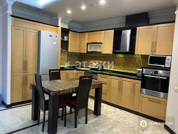 2-комнатная квартира, этаж 6 из 37, 64 м²