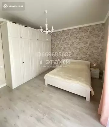 3-комнатная квартира, этаж 2 из 6, 74 м²