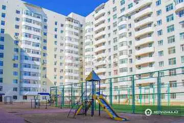 4-комнатная квартира, этаж 11 из 15, 200 м²