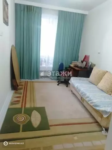 3-комнатная квартира, этаж 4 из 12, 73 м²