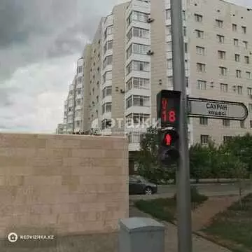 2-комнатная квартира, этаж 3 из 9, 75 м²