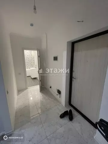 2-комнатная квартира, этаж 6 из 21, 42 м²