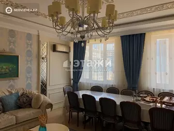 4-комнатная квартира, этаж 7 из 13, 165 м²