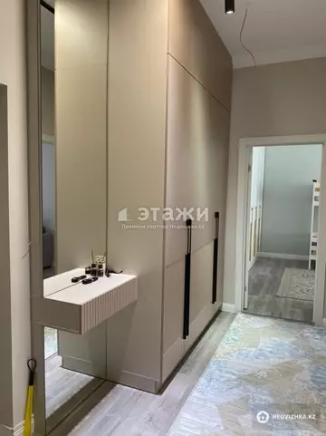 2-комнатная квартира, этаж 2 из 10, 67 м²