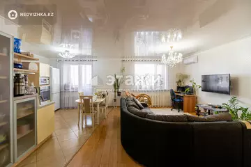 3-комнатная квартира, этаж 4 из 12, 100 м²