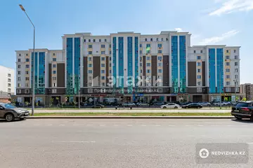 1-комнатная квартира, этаж 8 из 8, 42 м²