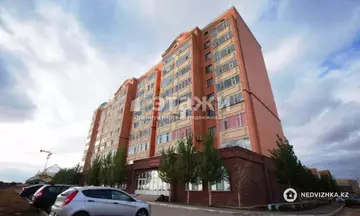 2-комнатная квартира, этаж 10 из 10, 67 м²
