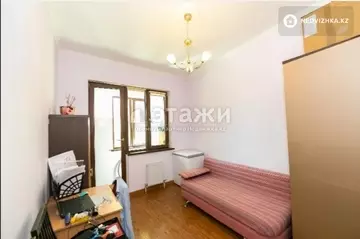 3-комнатная квартира, этаж 4 из 8, 100 м²