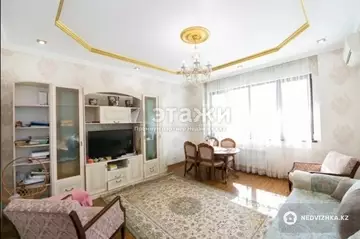 3-комнатная квартира, этаж 4 из 8, 100 м²