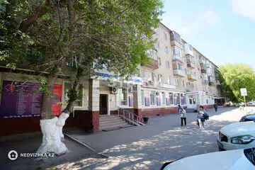 2-комнатная квартира, этаж 2 из 5, 42 м²