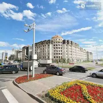 3-комнатная квартира, этаж 1 из 7, 100 м²