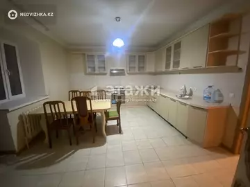 3-комнатная квартира, этаж 3 из 10, 119 м²