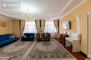 4-комнатная квартира, этаж 4 из 4, 136 м²