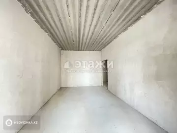 3-комнатная квартира, этаж 4 из 10, 88 м²