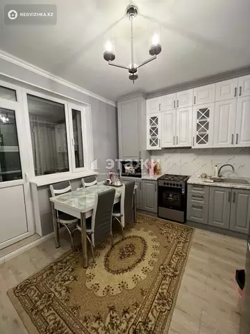 3-комнатная квартира, этаж 8 из 12, 84 м²