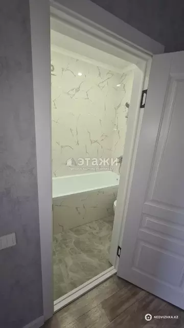 1-комнатная квартира, этаж 3 из 10, 37 м²
