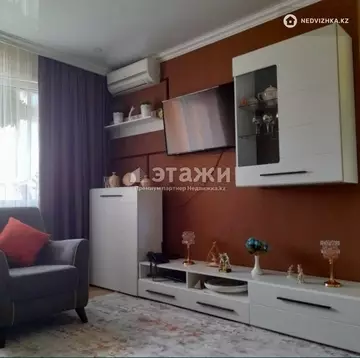 2-комнатная квартира, этаж 4 из 5, 52 м²