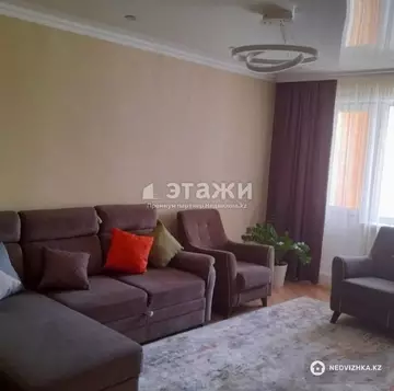 2-комнатная квартира, этаж 4 из 5, 52 м²