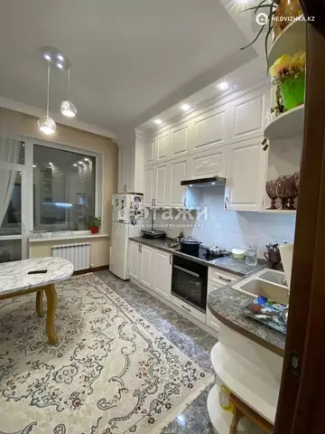 3-комнатная квартира, этаж 4 из 9, 94 м²