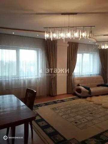 3-комнатная квартира, этаж 3 из 4, 100 м²