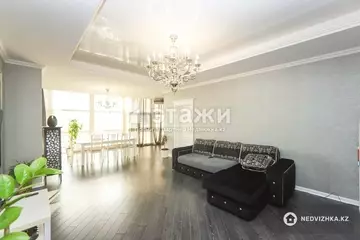 3-комнатная квартира, этаж 12 из 21, 132 м²