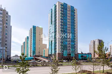 3-комнатная квартира, этаж 4 из 23, 100 м²