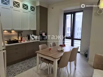 2-комнатная квартира, этаж 10 из 10, 77 м²