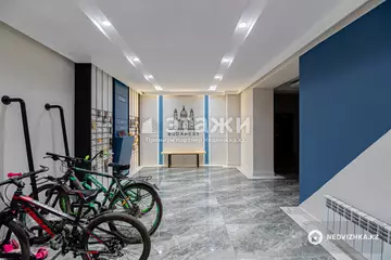 2-комнатная квартира, этаж 8 из 12, 61 м²