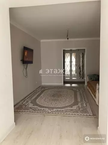 3-комнатная квартира, этаж 2 из 9, 87 м²